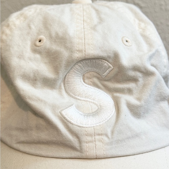 SUPREME S Logo White Cap - Picture 2 of 4